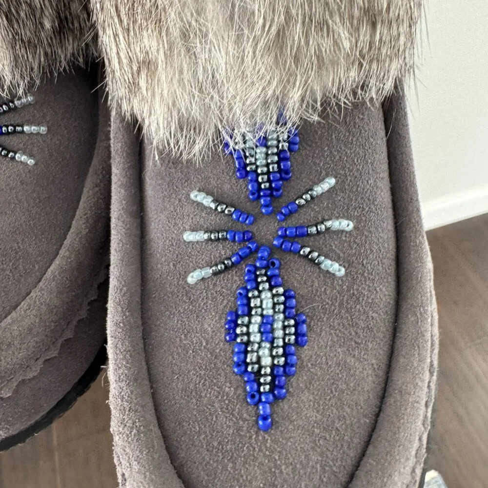 MUKS Beaded Real Fur Mukluks Boots Size 8‎ NEW Grey Alaska Style